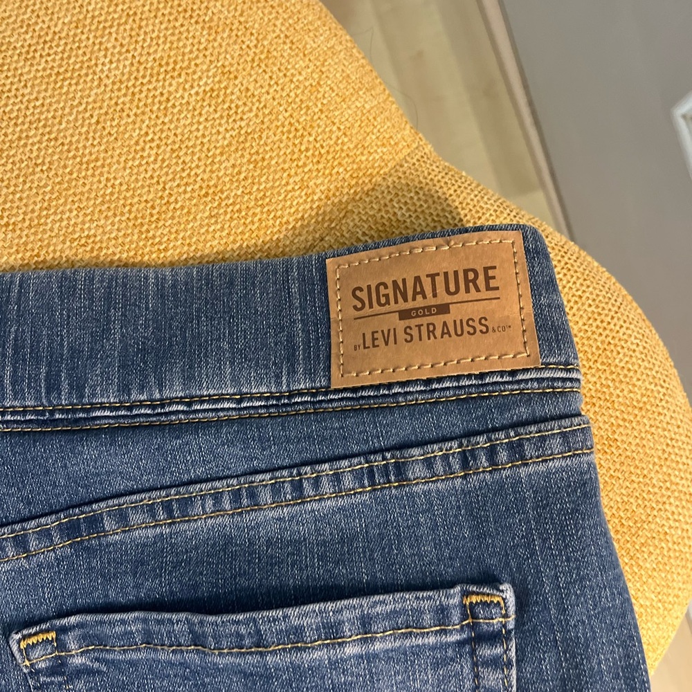 Womens Levi's Blue Boot Cut Jeans Classic Style - Picture 7 of 8